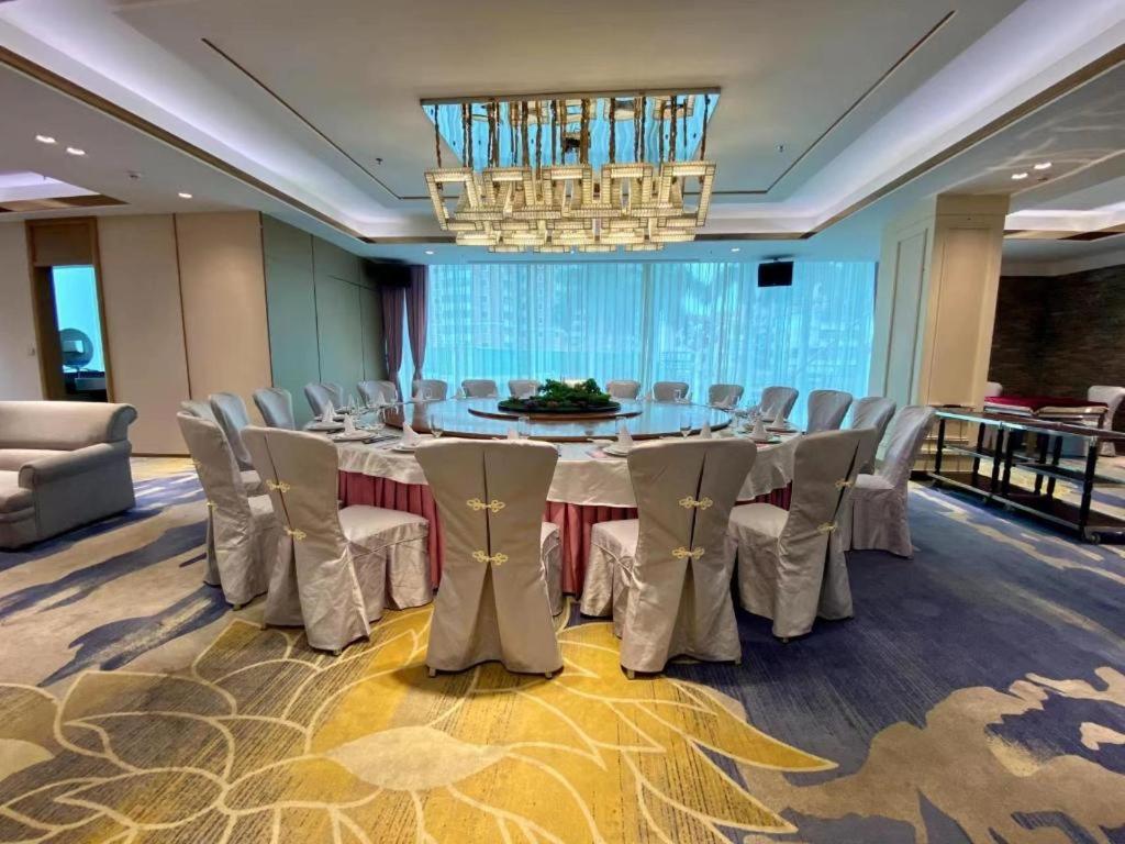 Fenggang Gladden Hotel Tiantangwei Dış mekan fotoğraf