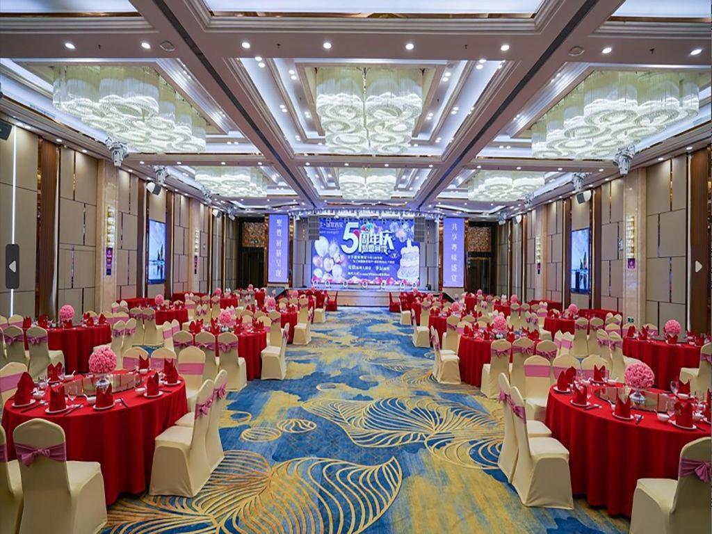 Fenggang Gladden Hotel Tiantangwei Dış mekan fotoğraf