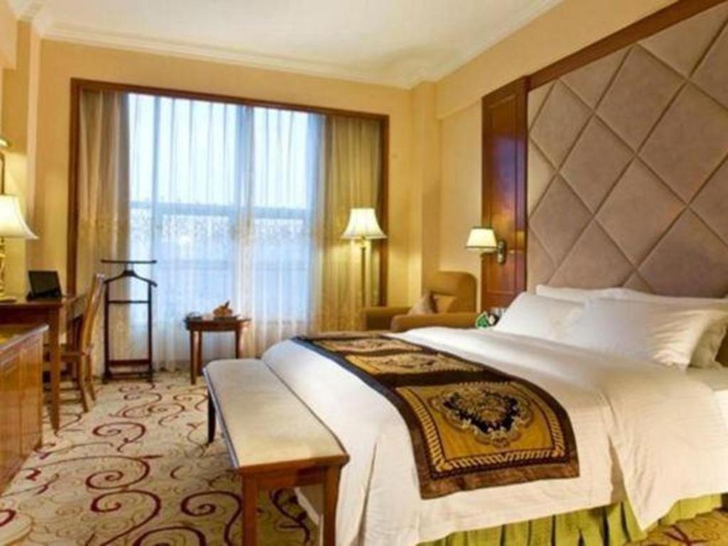 Fenggang Gladden Hotel Tiantangwei Dış mekan fotoğraf