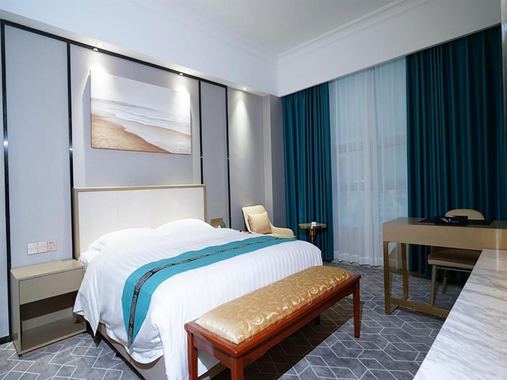 Fenggang Gladden Hotel Tiantangwei Dış mekan fotoğraf