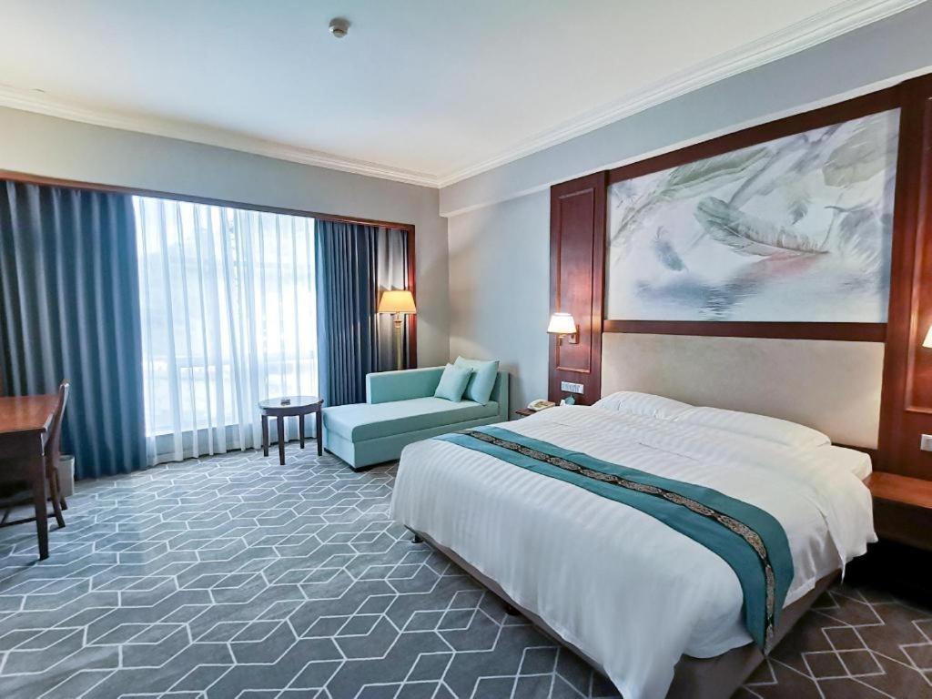 Fenggang Gladden Hotel Tiantangwei Dış mekan fotoğraf