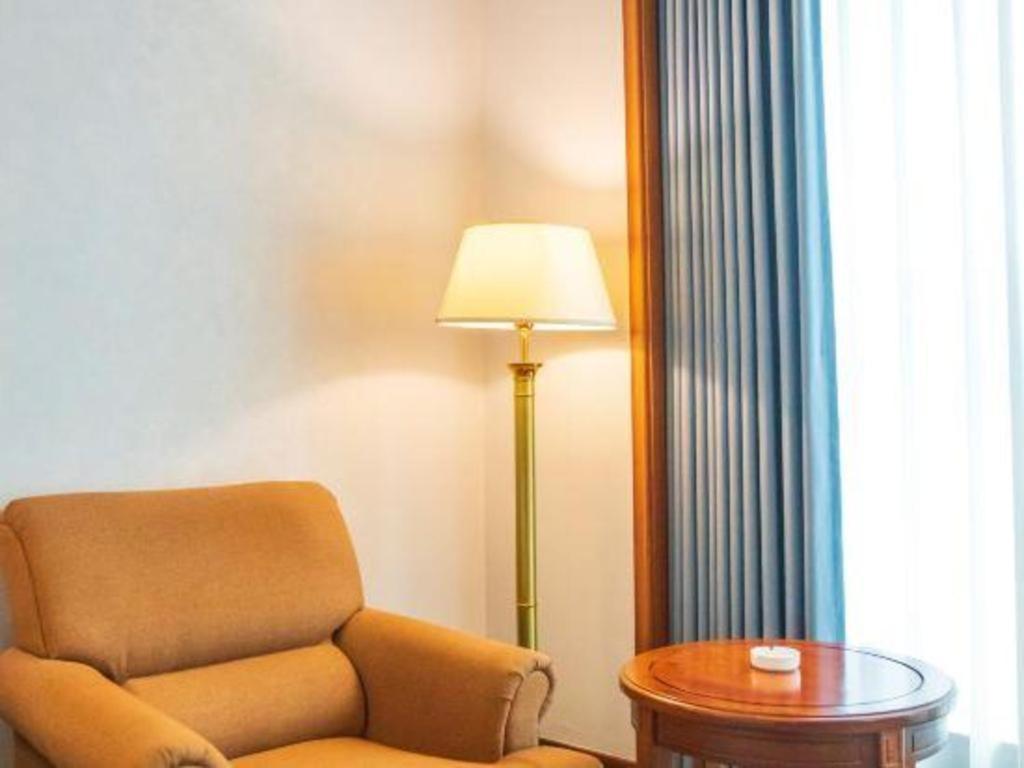Fenggang Gladden Hotel Tiantangwei Dış mekan fotoğraf