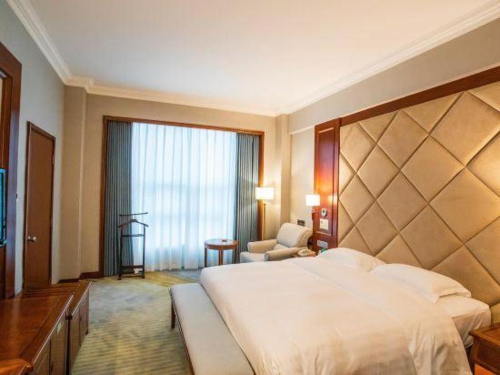 Fenggang Gladden Hotel Tiantangwei Dış mekan fotoğraf