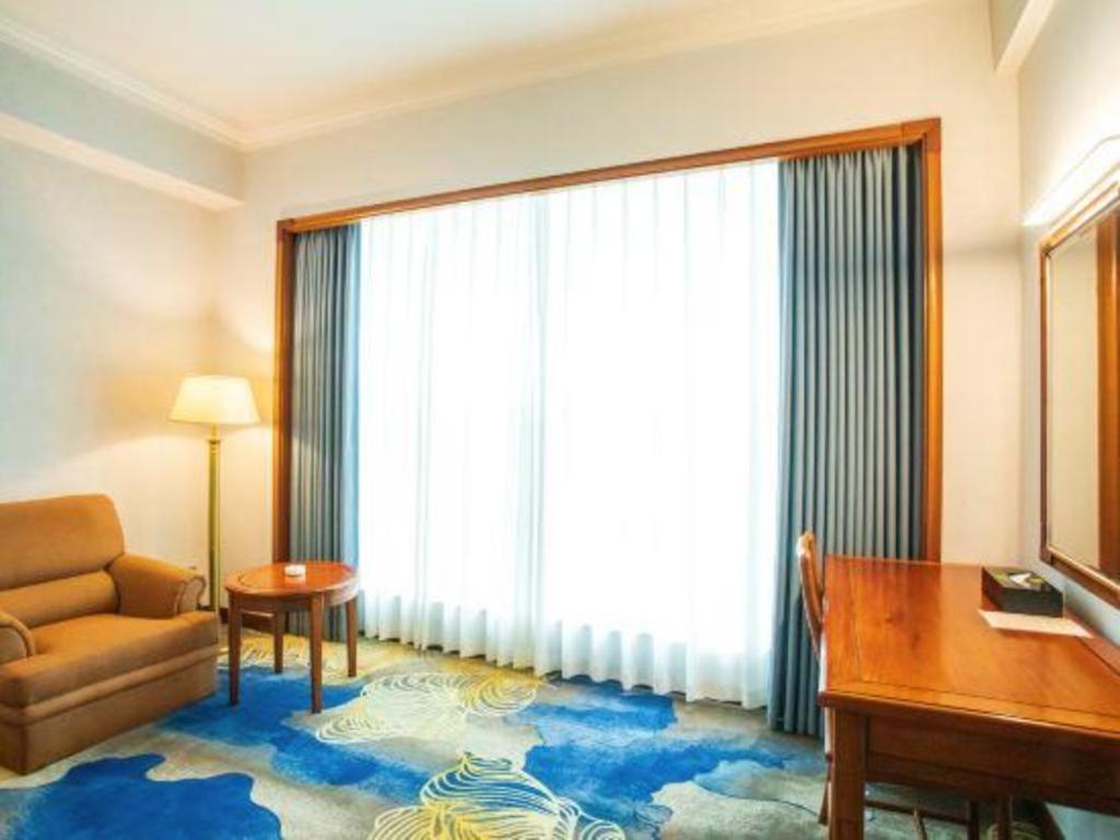 Fenggang Gladden Hotel Tiantangwei Dış mekan fotoğraf