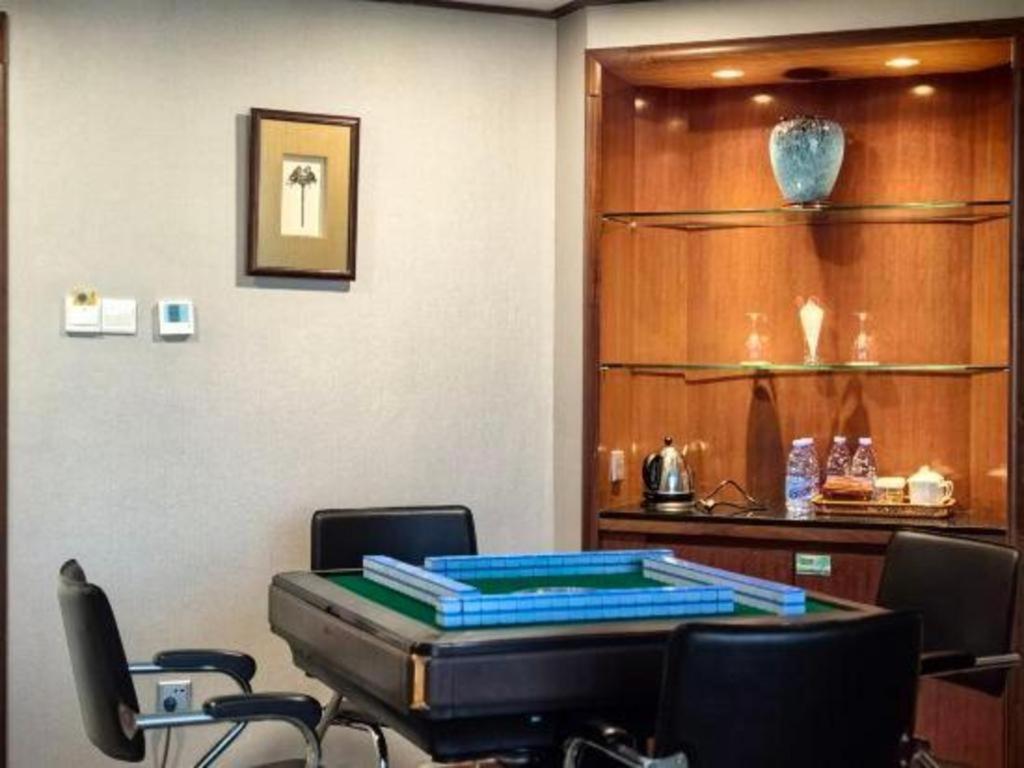 Fenggang Gladden Hotel Tiantangwei Dış mekan fotoğraf