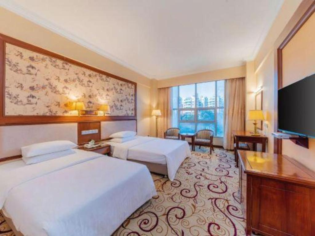 Fenggang Gladden Hotel Tiantangwei Dış mekan fotoğraf