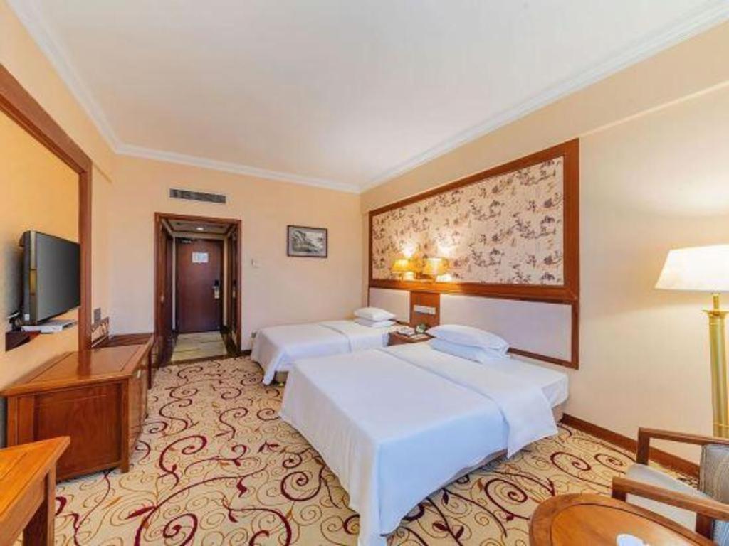 Fenggang Gladden Hotel Tiantangwei Dış mekan fotoğraf