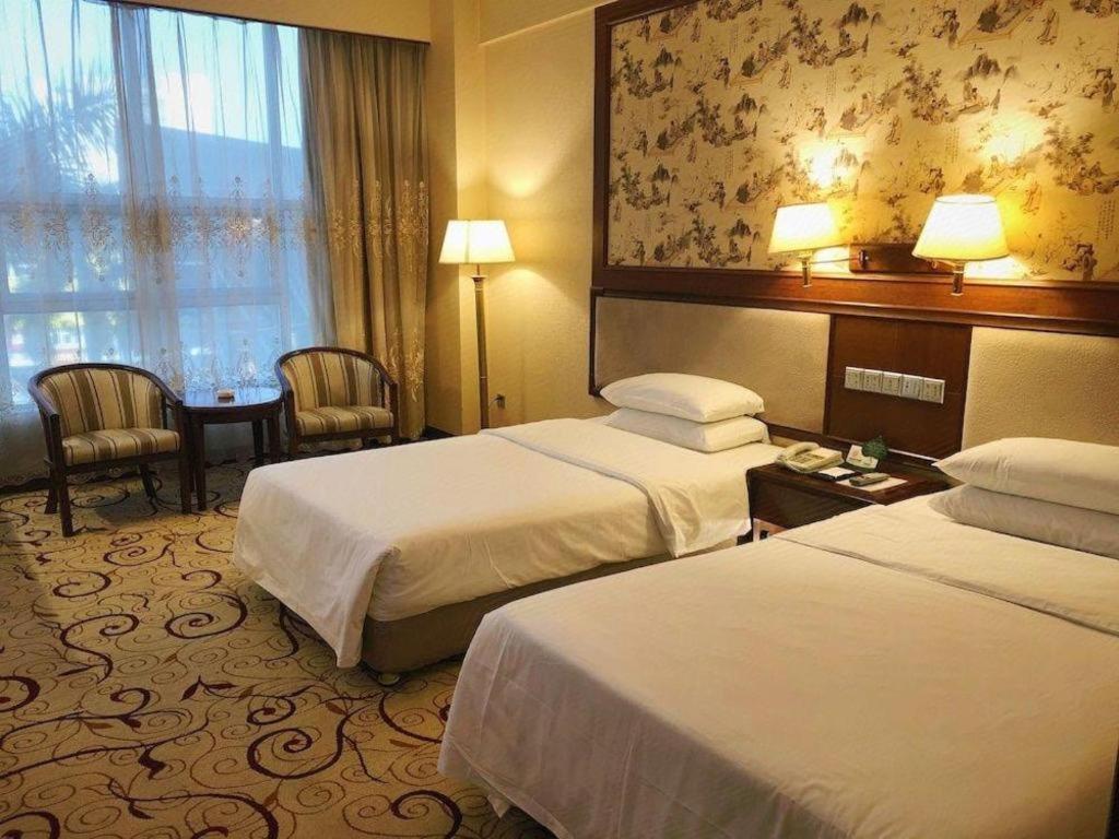 Fenggang Gladden Hotel Tiantangwei Dış mekan fotoğraf