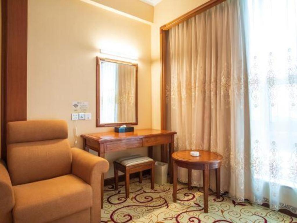 Fenggang Gladden Hotel Tiantangwei Dış mekan fotoğraf