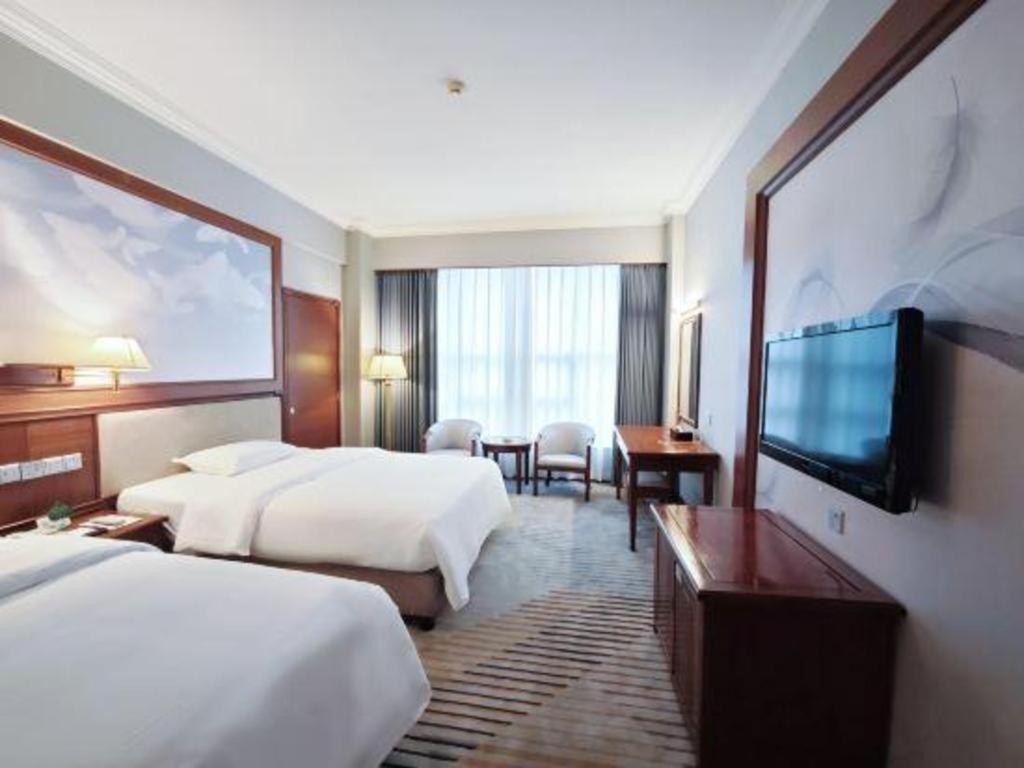 Fenggang Gladden Hotel Tiantangwei Dış mekan fotoğraf