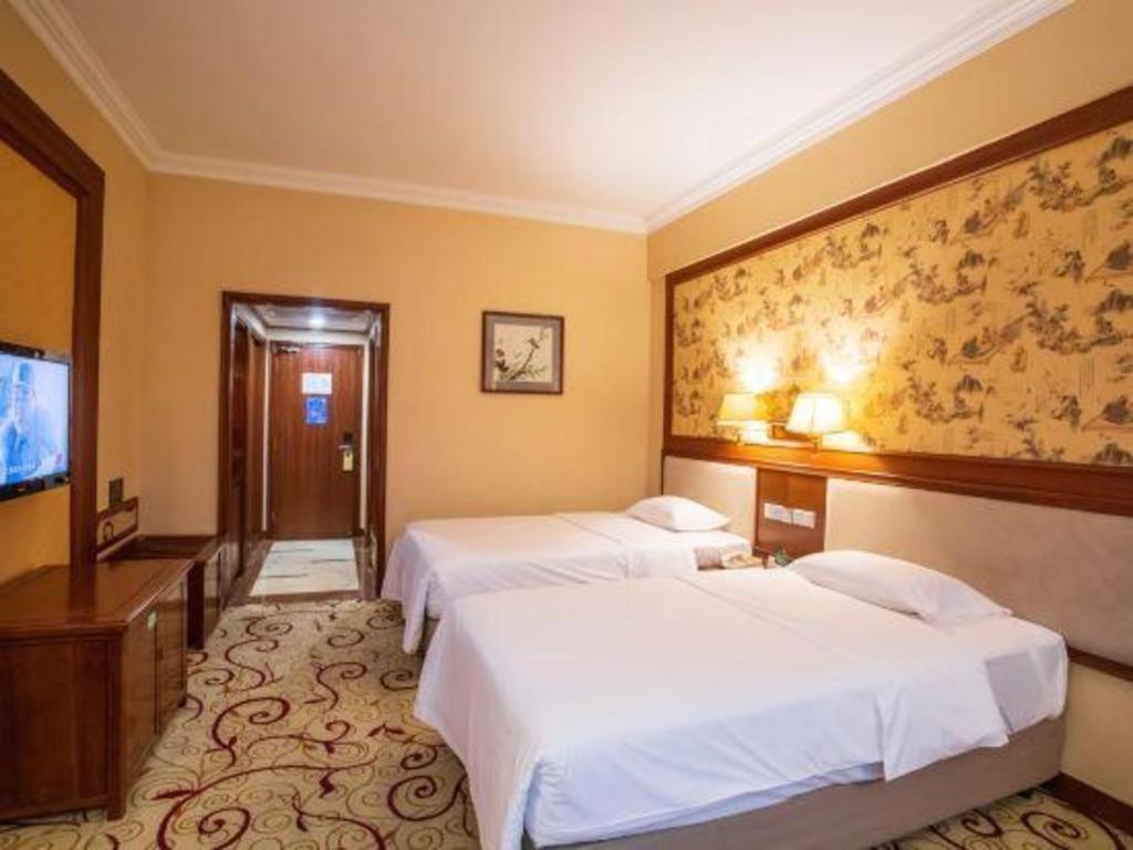 Fenggang Gladden Hotel Tiantangwei Dış mekan fotoğraf