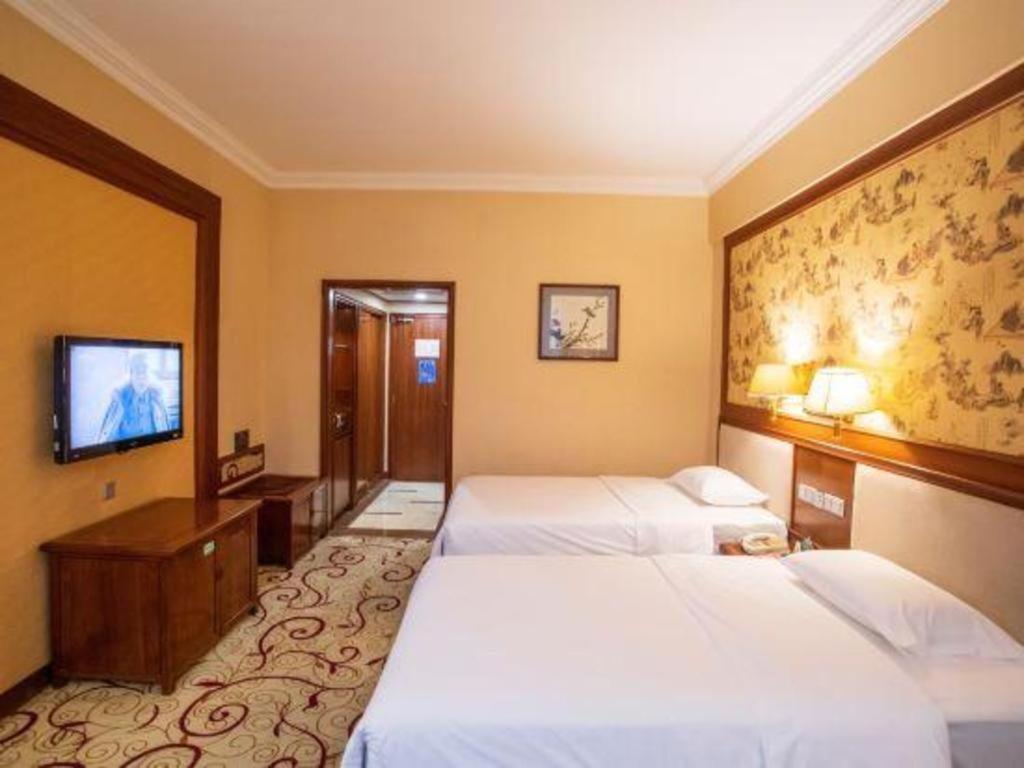 Fenggang Gladden Hotel Tiantangwei Dış mekan fotoğraf