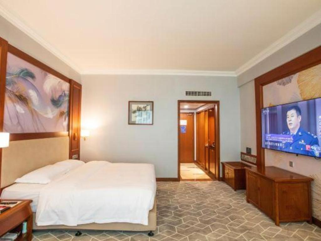 Fenggang Gladden Hotel Tiantangwei Dış mekan fotoğraf
