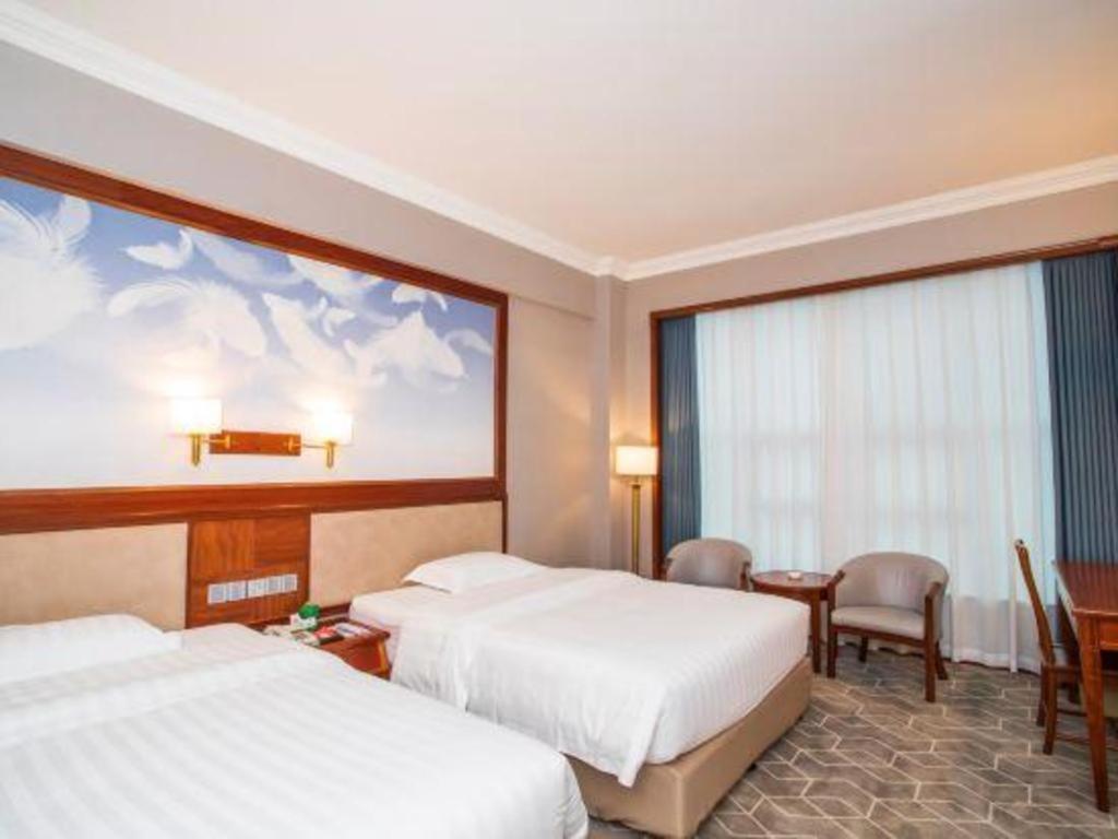 Fenggang Gladden Hotel Tiantangwei Dış mekan fotoğraf